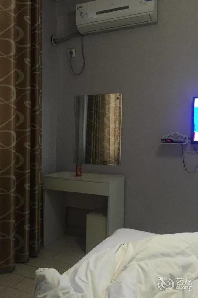 Luoyang Love Me Fashion Hotel מראה חיצוני תמונה